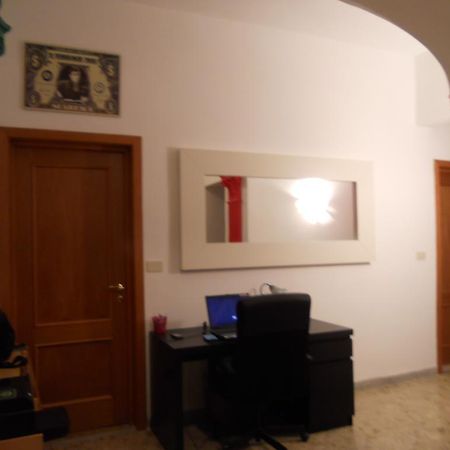 Aloha Rome 2 Hotel Exterior photo