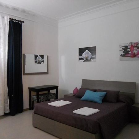 Aloha Rome 2 Hotel Room photo