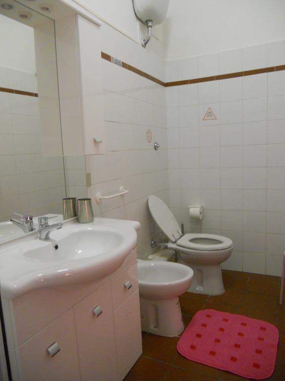 Aloha Rome 2 Hotel Room photo
