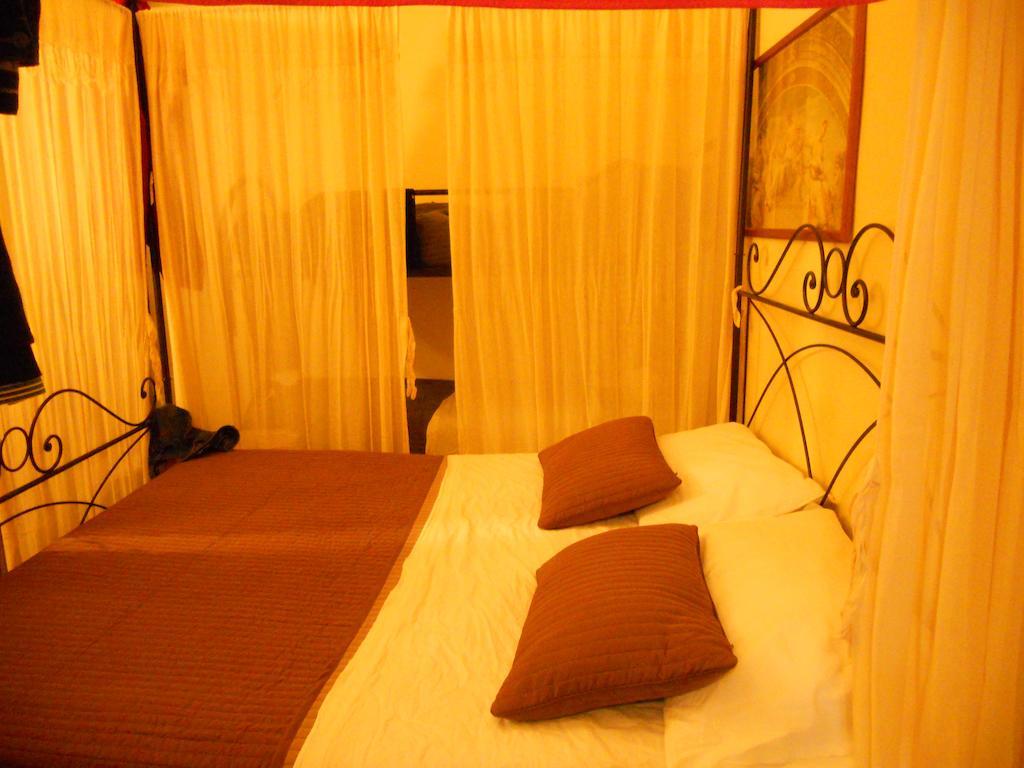 Aloha Rome 2 Hotel Room photo