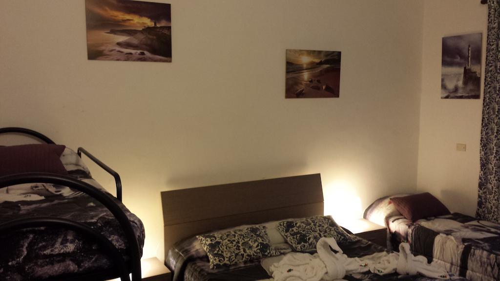 Aloha Rome 2 Hotel Room photo